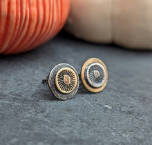 Load image into Gallery viewer, Mushroom Spore Print Earrings