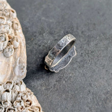 Load image into Gallery viewer, Dendritic Agate Ring - size 7.5