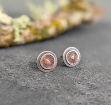 Load image into Gallery viewer, Mushroom Spore Print Earrings