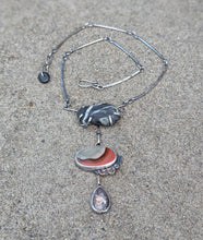 Load image into Gallery viewer, Beachcombing Sculptural Necklace