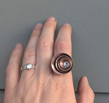 Load image into Gallery viewer, Resonance Ring - size 8.25