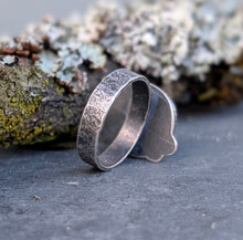 Load image into Gallery viewer, Lichen Forest Ring - size 8.75