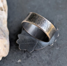 Load image into Gallery viewer, Beach Stone Statement Ring - size 8.25