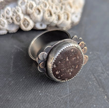 Load image into Gallery viewer, Beach Stone Statement Ring - size 8.75