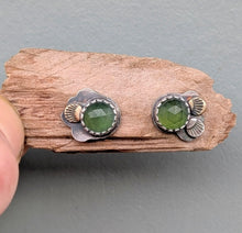 Load image into Gallery viewer, Serpentine Forest Floor Earrings