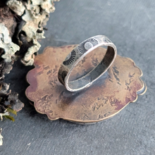 Load image into Gallery viewer, Agate Forest Floor Ring - size 8