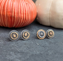 Load image into Gallery viewer, Mushroom Spore Print Earrings