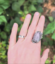 Load and play video in Gallery viewer, Disco Quartz Bloom Ring - size 9.25
