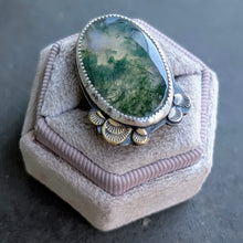Load image into Gallery viewer, Moss Agate Statement Ring - size 7
