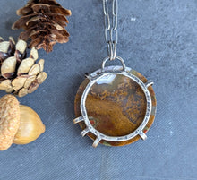 Load image into Gallery viewer, Agate Slice Necklace
