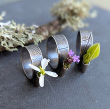 Load image into Gallery viewer, Forest Collector&#39;s Ring - size 8.25
