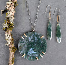 Load image into Gallery viewer, Green Moss Agate Slice Necklace
