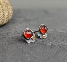 Load image into Gallery viewer, Garnet Forest Floor Earrings
