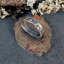 Load image into Gallery viewer, Agate Forest Floor Ring - size 8
