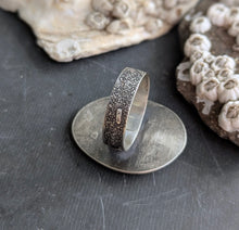 Load image into Gallery viewer, Aquamarine Coastline Ring - size 7.75
