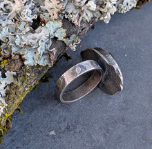 Load image into Gallery viewer, Lichen Forest Ring - size 6.5

