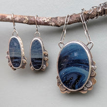 Load image into Gallery viewer, Dark Skies Necklace ✨
