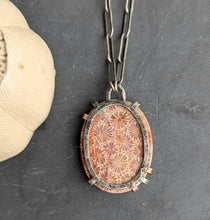 Load image into Gallery viewer, Fossil Coral Prong Necklace
