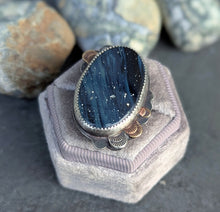 Load image into Gallery viewer, Night Skies Ring ✨ - size 8.5
