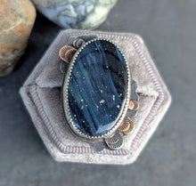Load image into Gallery viewer, Night Skies Ring ✨ - size 8.5
